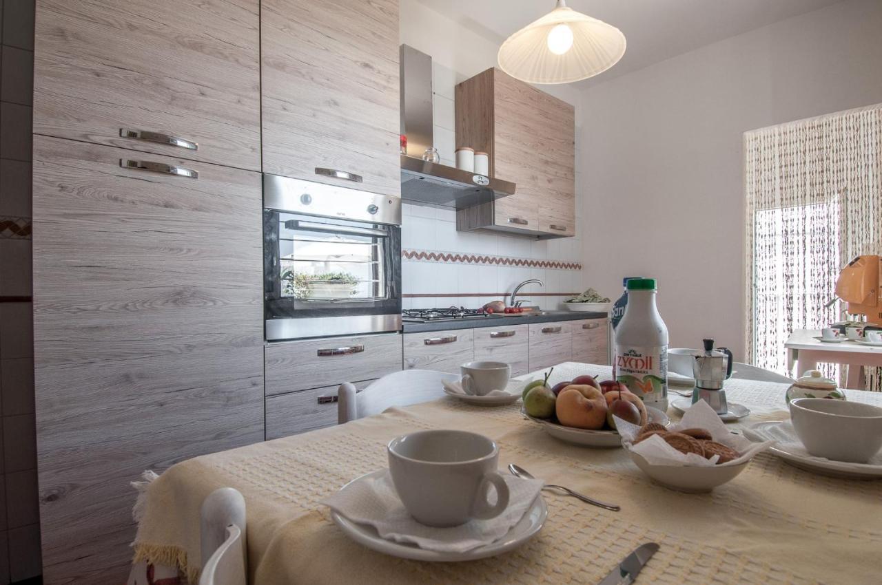Helloapulia - Sea View Terrace Conchiglia Apartment Monopoli Bagian luar foto